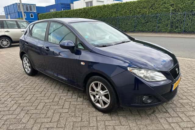 SEAT Ibiza (2008) thumbnail 4