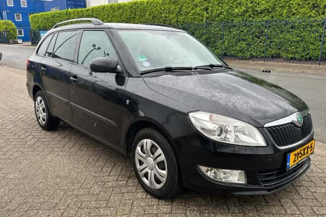 Škoda Fabia (2012) thumbnail 4