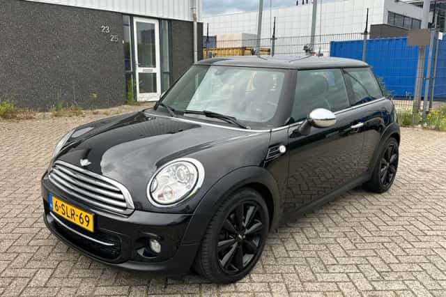 MINI Cooper (2013) thumbnail 1