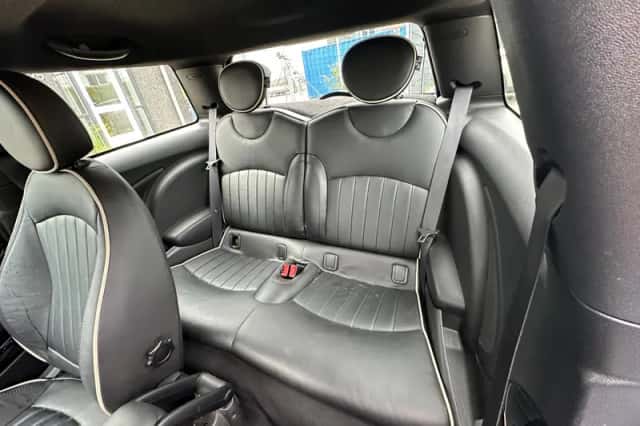 MINI Cooper (2013) thumbnail 5