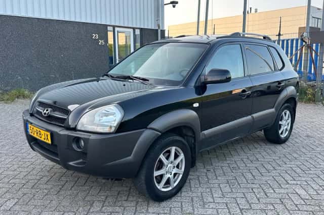 Hyundai Tucson (2005) thumbnail 1