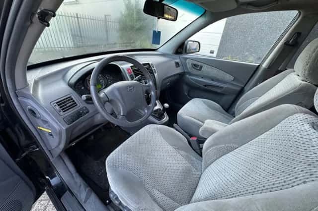 Hyundai Tucson (2005) thumbnail 5