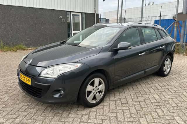 Renault Mégane (2010) thumbnail 1