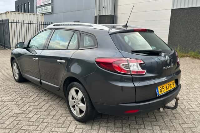 Renault Mégane (2010) thumbnail 2
