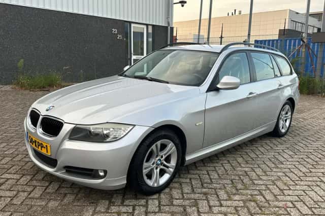 BMW 3-Serie (2010) thumbnail 1