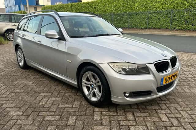 BMW 3-Serie (2010) thumbnail 4