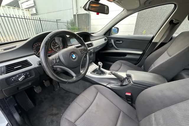 BMW 3-Serie (2010) thumbnail 5