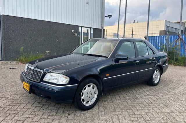 Mercedes-Benz C-Klasse (1996) thumbnail 1