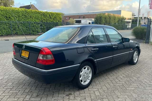 Mercedes-Benz C-Klasse (1996) thumbnail 3