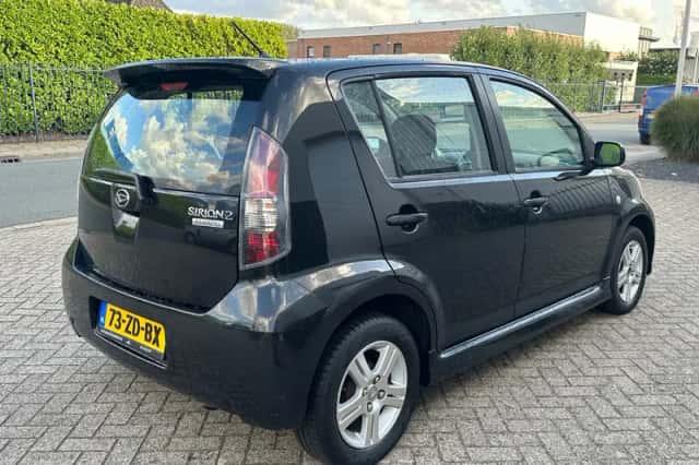 Daihatsu Sirion 2 (2008) thumbnail 3