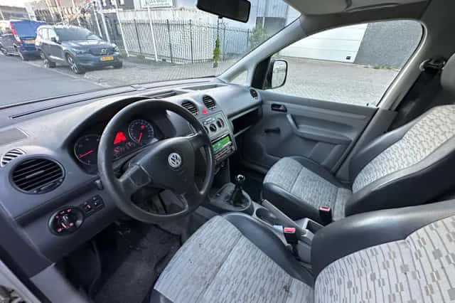 Volkswagen Caddy (2008) thumbnail 5