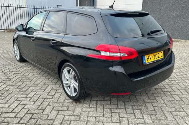 Peugeot 308 (2015) thumbnail 2