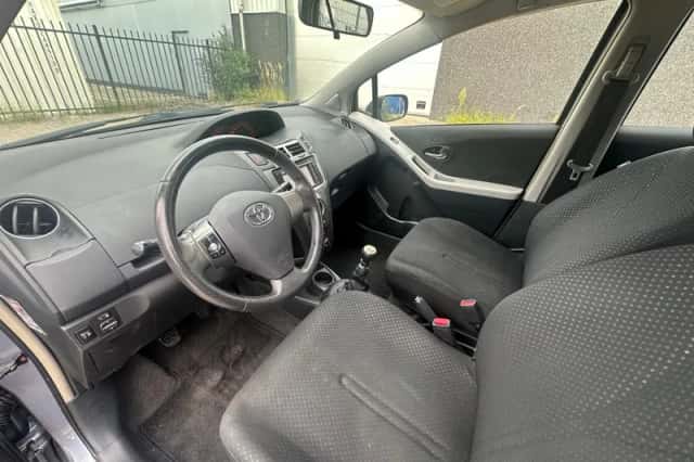 Toyota Yaris (2010) thumbnail 5