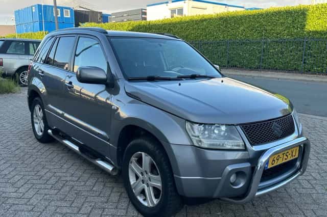 Suzuki Grand Vitara (2007) thumbnail 4