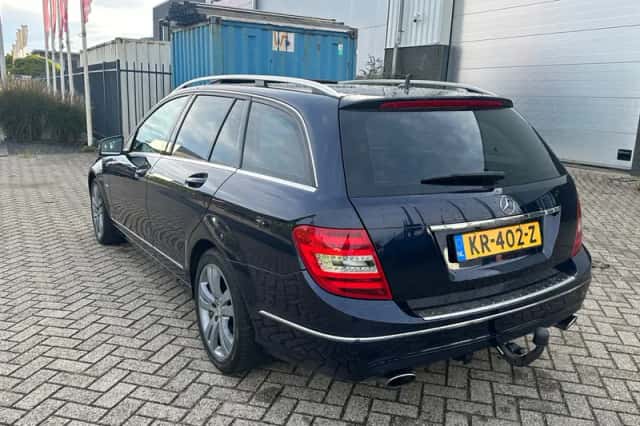 Mercedes-Benz C-Klasse (2011) thumbnail 2