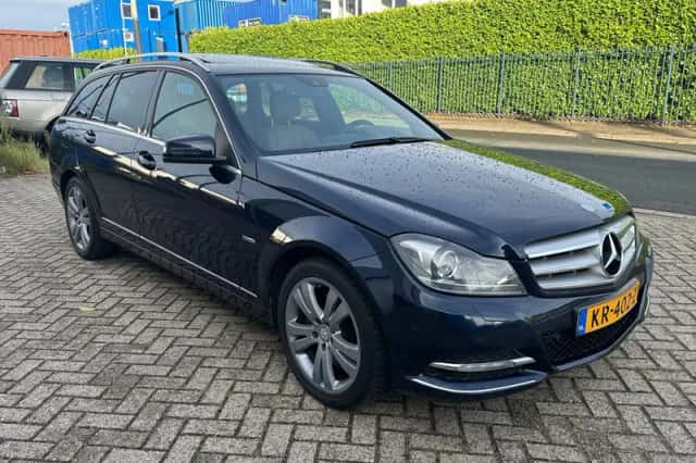 Mercedes-Benz C-Klasse (2011) thumbnail 4