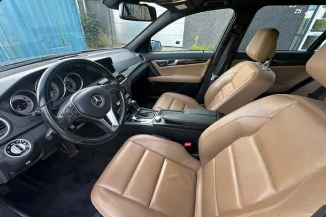 Mercedes-Benz C-Klasse (2011) thumbnail 5