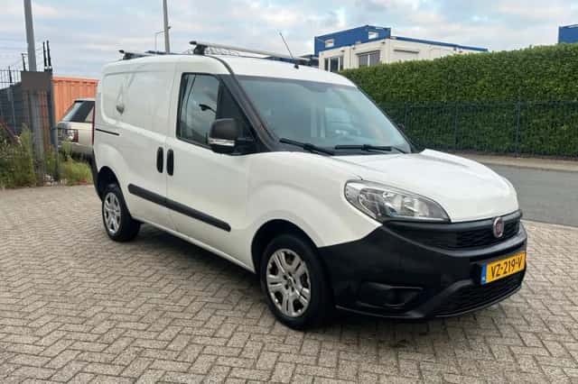 Fiat Doblò (2016) thumbnail 4