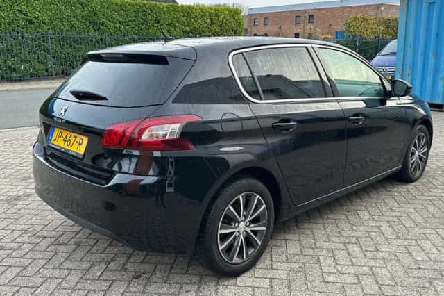 Peugeot 308 (2016) thumbnail 3