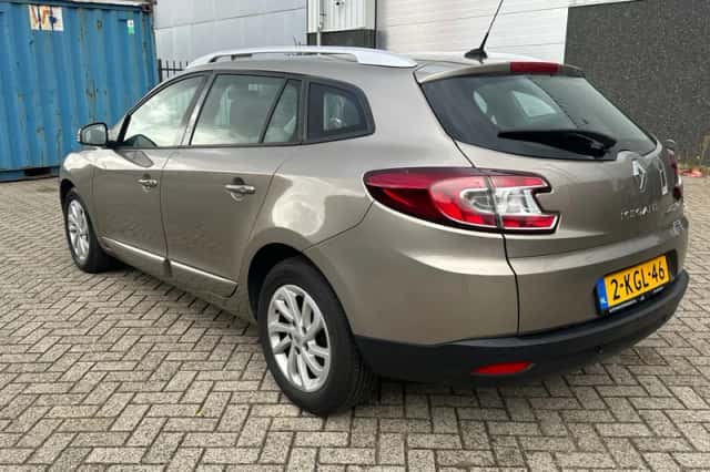 Renault Mégane (2013) thumbnail 2