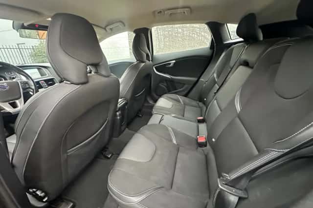 Volvo V40 (2014) thumbnail 6