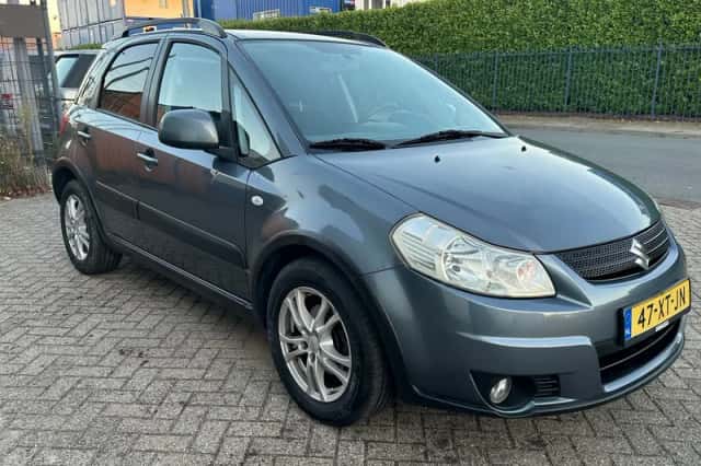 Suzuki SX4 (2007) thumbnail 4