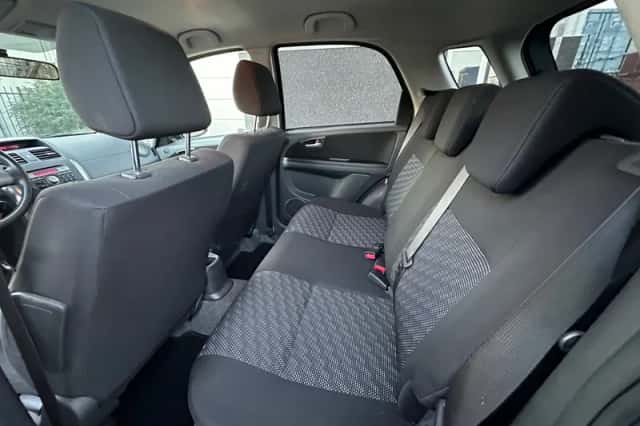 Suzuki SX4 (2007) thumbnail 6