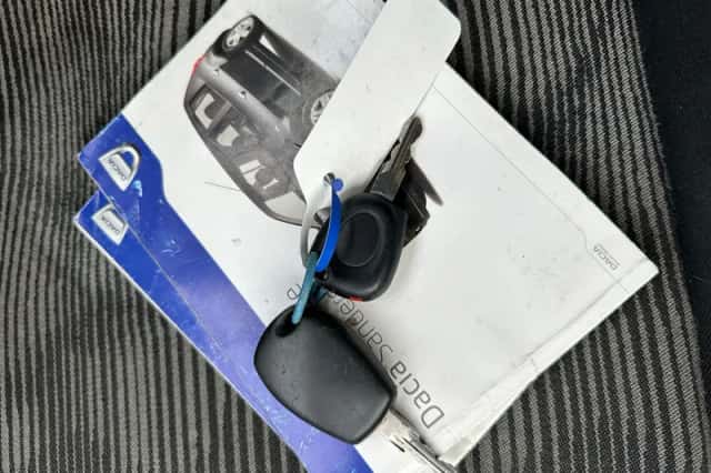Dacia Sandero (2010) thumbnail 6