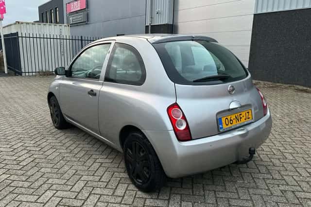 Nissan Micra (2003) thumbnail 2