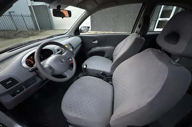 Nissan Micra (2003) thumbnail 5