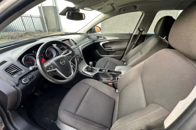 Opel Insignia Sports Tourer (2012) thumbnail 5