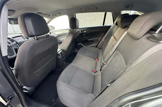 Opel Insignia Sports Tourer (2012) thumbnail 6