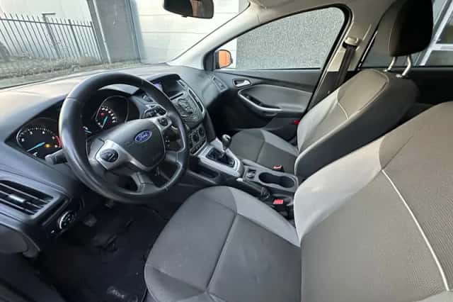 Ford Focus (2011) thumbnail 5