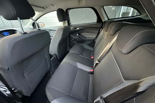 Ford Focus (2011) thumbnail 6