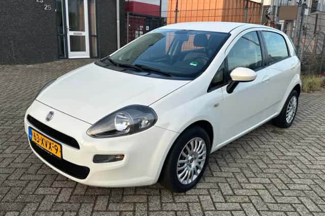 Fiat Punto (2012) thumbnail 1