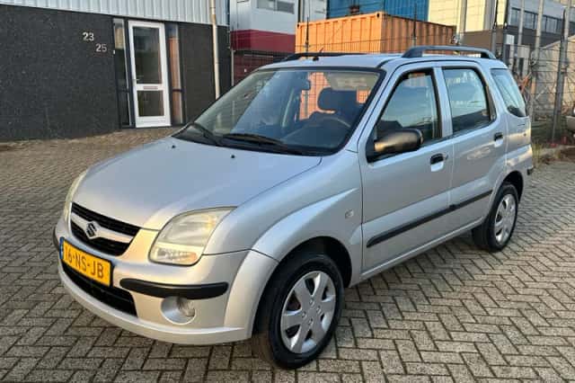 Suzuki Ignis (2004) thumbnail 1