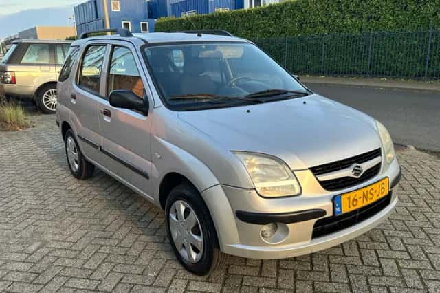 Suzuki Ignis (2004) thumbnail 4