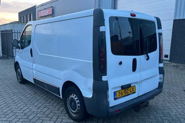 Opel Vivaro (2006) thumbnail 2
