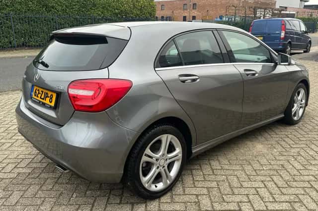 Mercedes-Benz A-Klasse (2012) thumbnail 3
