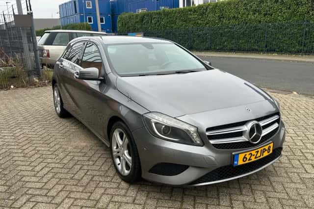 Mercedes-Benz A-Klasse (2012) thumbnail 4