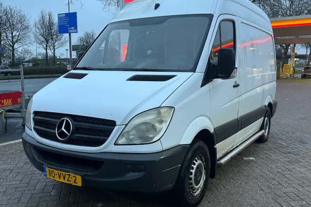 Mercedes-Benz Sprinter (2008) thumbnail 1