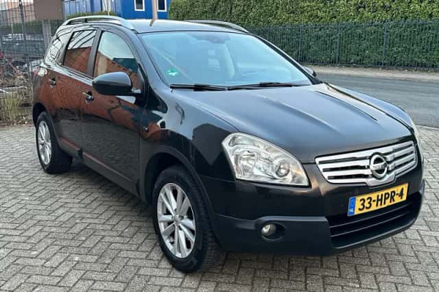 Nissan Qashqai (2009) thumbnail 4
