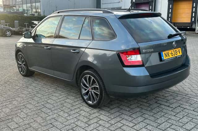 Škoda Fabia (2017) thumbnail 2