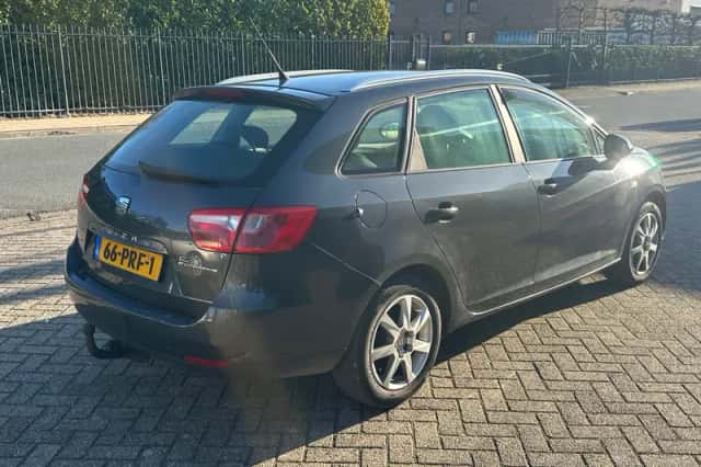SEAT Ibiza (2011) thumbnail 3