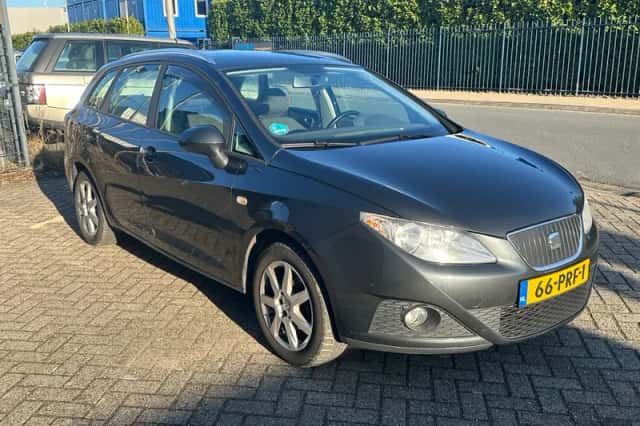 SEAT Ibiza (2011) thumbnail 4