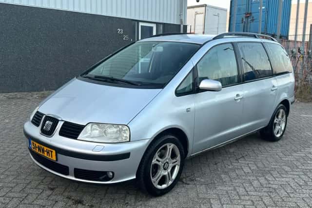 SEAT Alhambra (2004) thumbnail 1