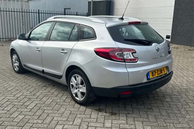 Renault Mégane (2012) thumbnail 2