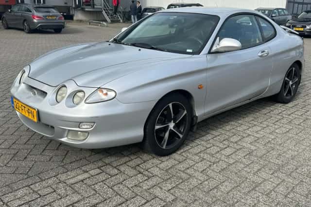 Hyundai Coupé (2000) thumbnail 1