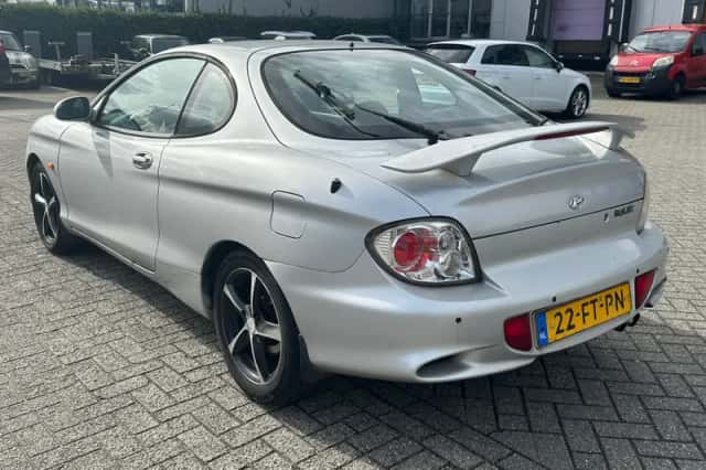 Hyundai Coupé (2000) thumbnail 2