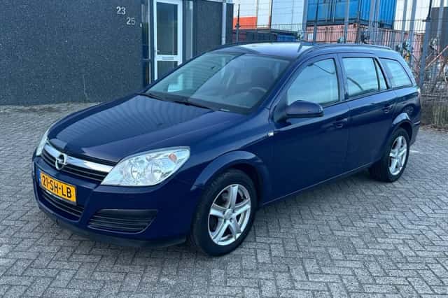 Opel Astra (2006) thumbnail 1
